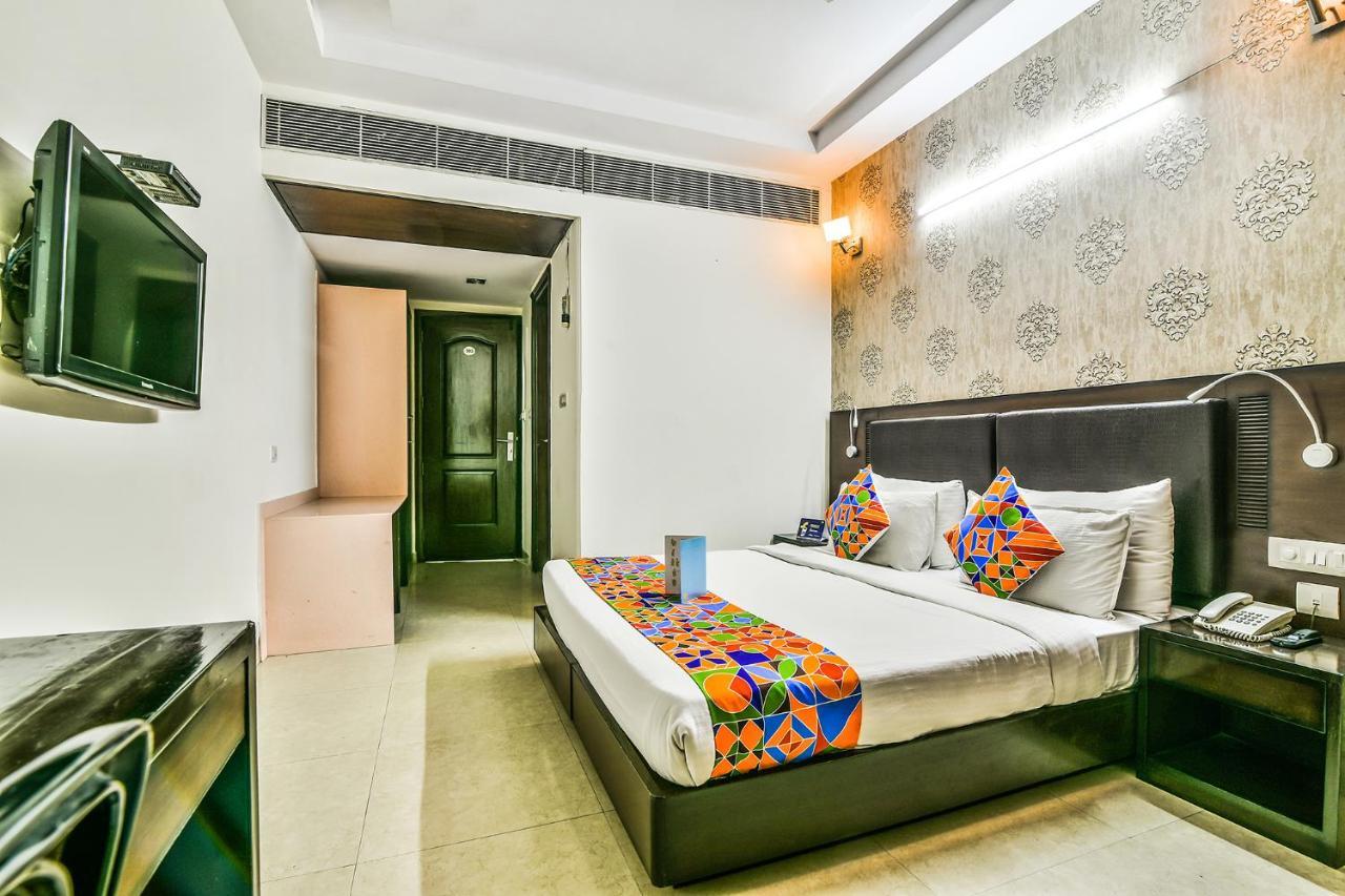 Hotel Alpine Tree New Delhi Luaran gambar