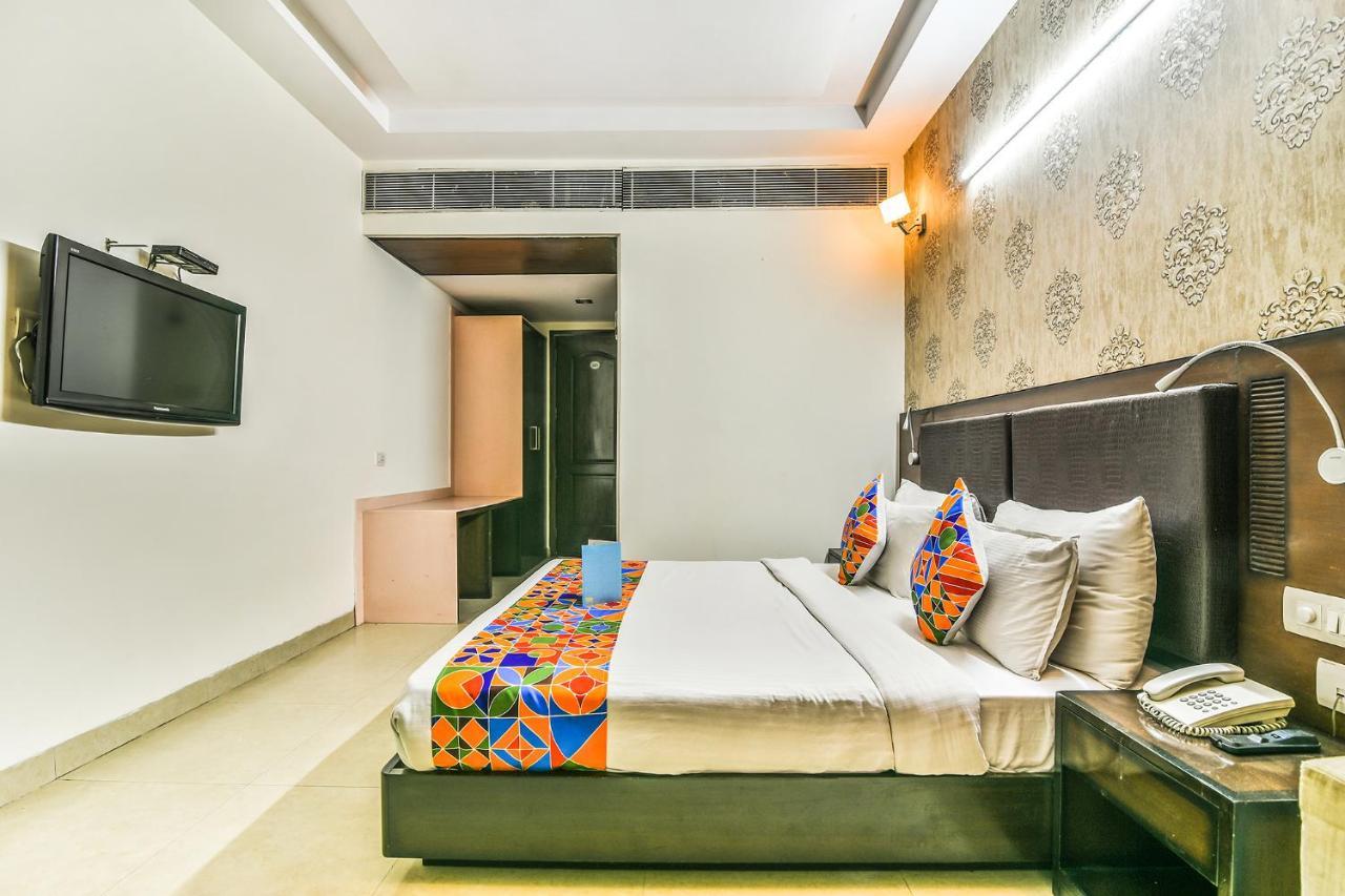 Hotel Alpine Tree New Delhi Luaran gambar