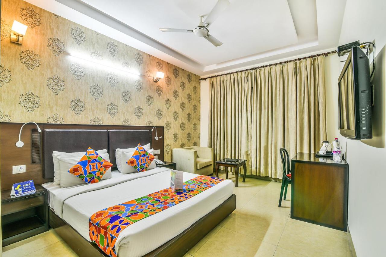 Hotel Alpine Tree New Delhi Luaran gambar