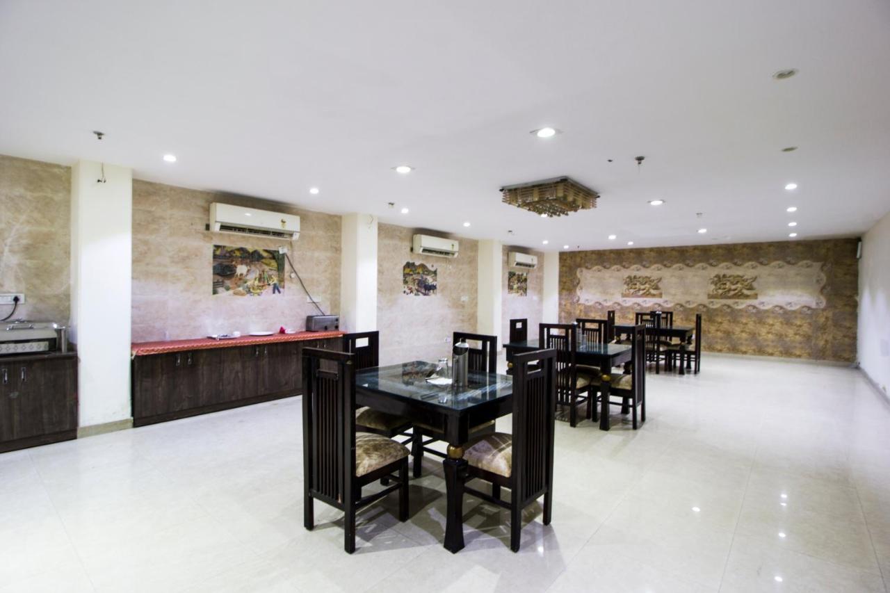 Hotel Alpine Tree New Delhi Luaran gambar