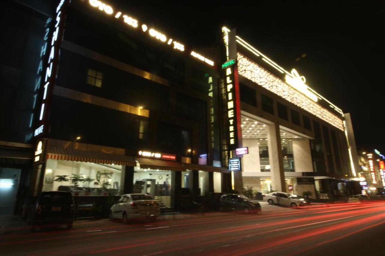 Hotel Alpine Tree New Delhi Luaran gambar